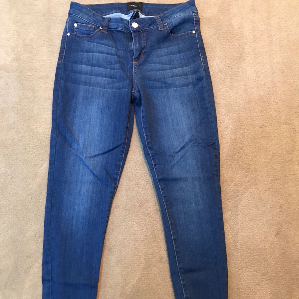 Celebrity Pink Jeans size 7. Never worn !! NWOT